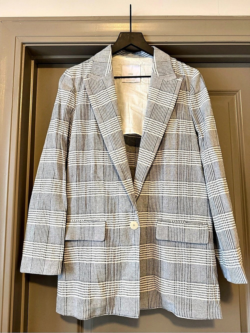MNG Plaid Linen Blazer in Gray & White Size Large Like New